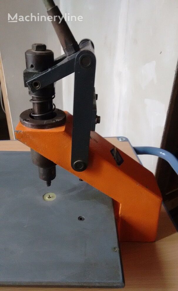 Handhebelpresse zum Eindrücken von Stiften in Leiterplatten otra maquinaria para plástico